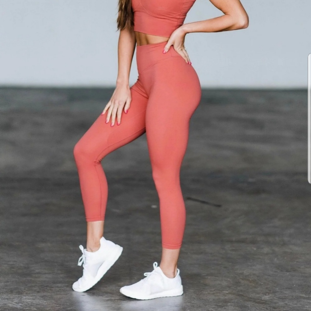 Balance Athletica Rose Leggings in Small